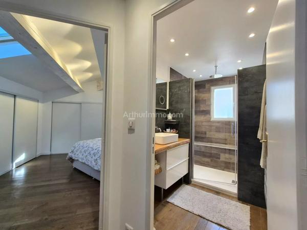 Vente                                                      Appartement
                        
                     5 pièces                      122 m2                     à Draguignan