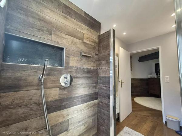Vente                                                      Appartement
                        
                     5 pièces                      122 m2                     à Draguignan