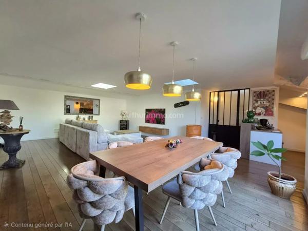 Vente                                                      Appartement
                        
                     5 pièces                      122 m2                     à Draguignan
