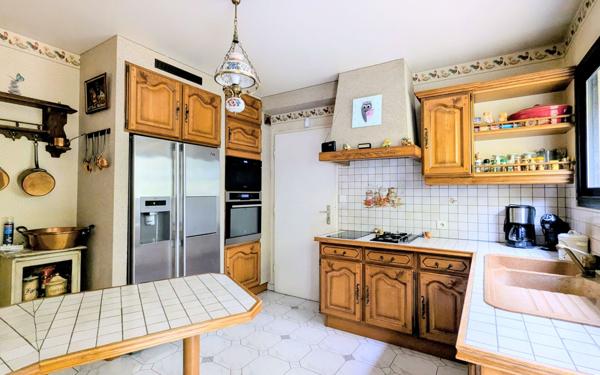 Maison à vendre    7 pièces • 196 m2 Lagny-sur-Marne