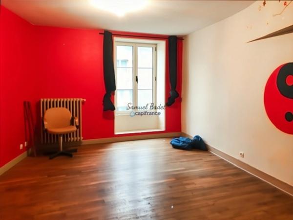 Maison à vendre à Saint-Julien-sur-Sarthe – 138 m² de charme et de potentiel au cœur de l’Orne