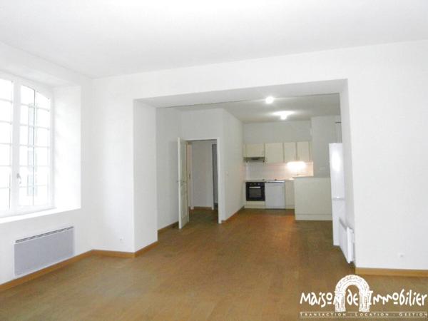 Location Appartement en résidence - 3 pièces - 77m² - COGNAC