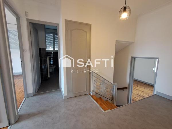 garage, terrain de 905 m², grand volume, 193 m² habitable, grande pièce à vivre