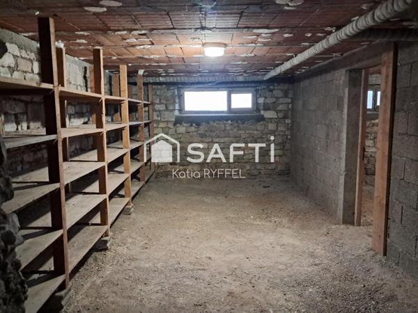 garage, terrain de 905 m², grand volume, 193 m² habitable, grande pièce à vivre