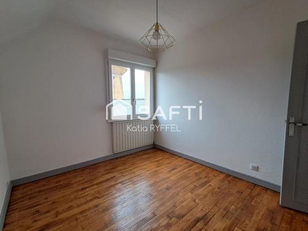 garage, terrain de 905 m², grand volume, 193 m² habitable, grande pièce à vivre