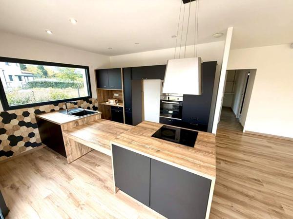 Villa T5 plain-pied 4 faces – Parcelle piscinable