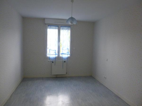 Résidence Le Duguesclin - F2 au 2ème avec une belle terrasse