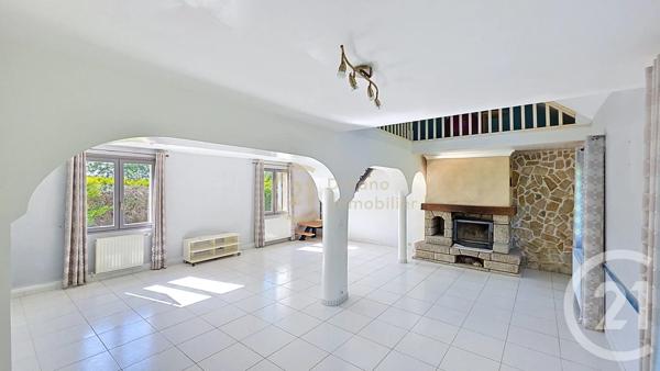 Maison à vendre  6 pièces - 155 m 2   BRUZ  - 35