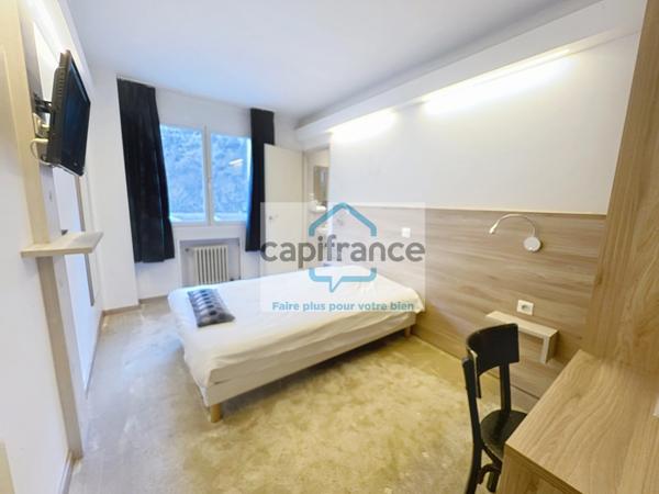 Dpt Savoie (73), à vendre MODANE - MURS et FONDS de COMMERCE Hôtel 18 chambres + 1 appartement de fonction + combles aménageables