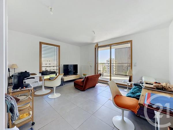 Appartement F1 à vendre  1 pièce - 33 m 2   LYON  - 69008