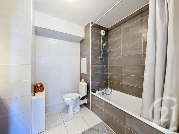 Appartement F1 à vendre  1 pièce - 33 m 2   LYON  - 69008