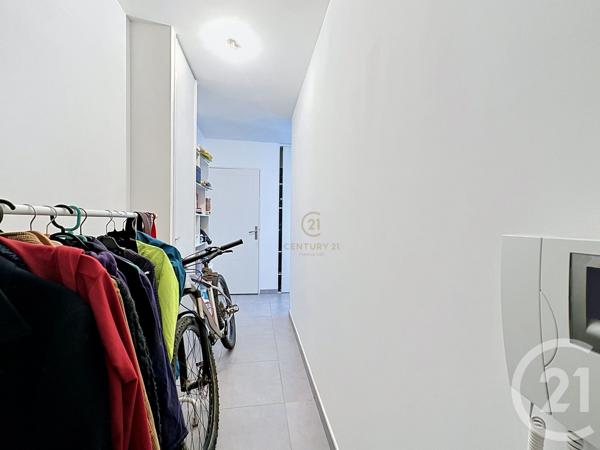 Appartement F1 à vendre  1 pièce - 33 m 2   LYON  - 69008