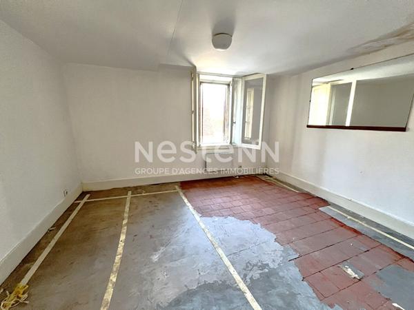 MAISON DE VILLE DE 74M² 2 CHAMBRES ET 1 BUREAU PROCHE DES COMMODITÉS CHABRIS (INDRE 36)