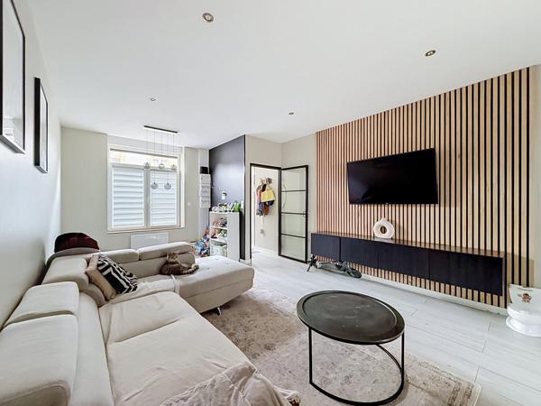 SUPERBE MAISON RÉNOVÉE 4 CHAMBRES (DONT SOUPLEX) & JARDIN SANS VIS-À-VIS – SECTEUR DELORY (ROUBAIX)