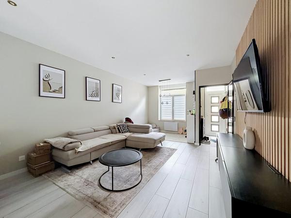 SUPERBE MAISON RÉNOVÉE 4 CHAMBRES (DONT SOUPLEX) & JARDIN SANS VIS-À-VIS – SECTEUR DELORY (ROUBAIX)