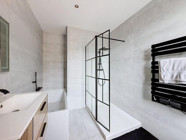 SUPERBE MAISON RÉNOVÉE 4 CHAMBRES (DONT SOUPLEX) & JARDIN SANS VIS-À-VIS – SECTEUR DELORY (ROUBAIX)
