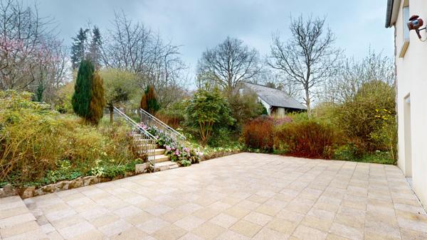 Maison en pierres - 8 chambres - Jardin arboré - Garage - Isigny Le Buat - Gîte