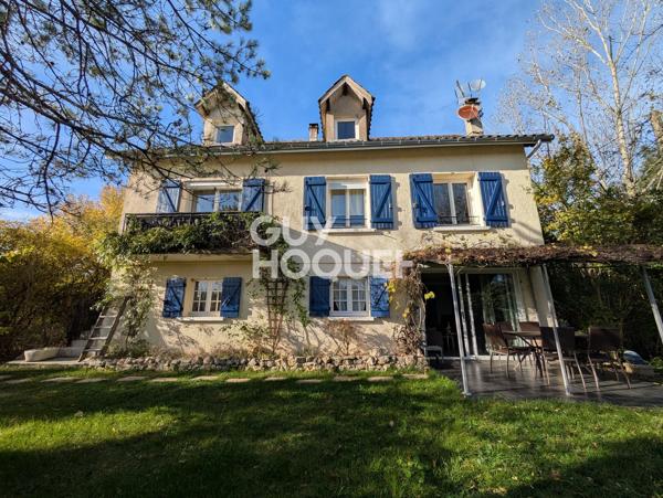 MAISON À VENDRE DE 9 PIÈCES DE 221,00 M²
