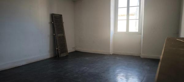 Ensemble immobilier- coeur de bourg - Chémeré-le-Roi