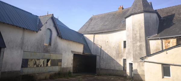 Ensemble immobilier- coeur de bourg - Chémeré-le-Roi