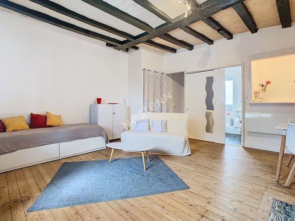 TOURS CENTRE - STUDIO vendu MEUBLÉ - 33 m2