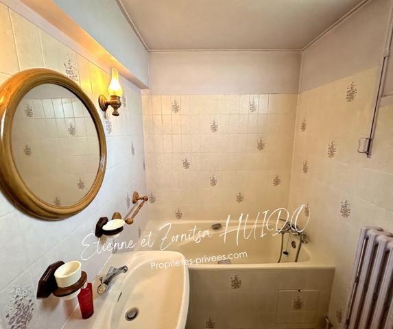 Ensemble de 2 maisons Vatan 8 pièce(s) 168 m2