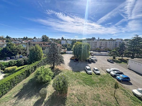 Valence Chateauvert Appartement 3 pièces de 59 m2 + cave