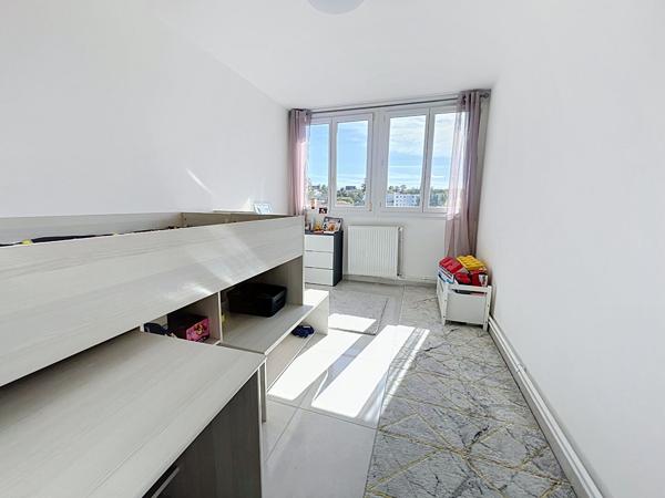 Valence Chateauvert Appartement 3 pièces de 59 m2 + cave