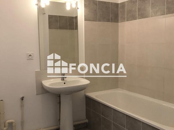 Location Appartement 3 pièces 58.51 m² - 83 RUE DE LA JARRE Marseille 13009