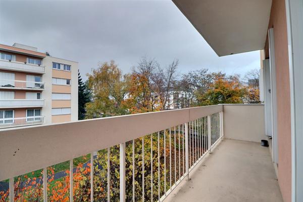 Appartement Taverny 4 pièce(s) 84.61 m2 + cave + Place de parking