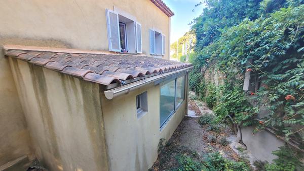 Ensuès-la-Redonne (13820) Maison type 4 avec jardin ,et une place de parking privative