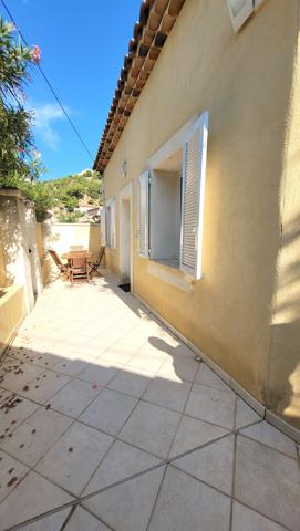 Ensuès-la-Redonne (13820) Maison type 4 avec jardin ,et une place de parking privative