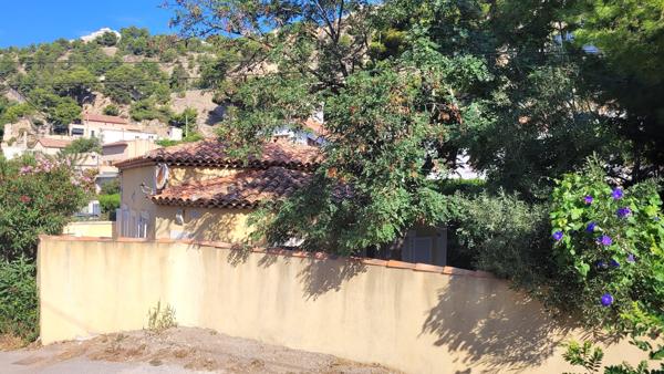 Ensuès-la-Redonne (13820) Maison type 4 avec jardin ,et une place de parking privative