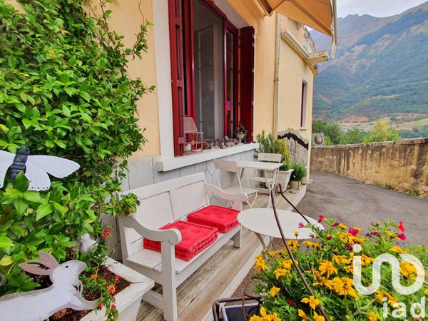 Maison à vendre 6 pièces 192 m² Luz-Saint-Sauveur