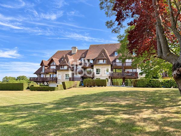 DEAUVILLE ? UN DUPLEX AU VERT, AVEC JARDINS ET TERRASSES