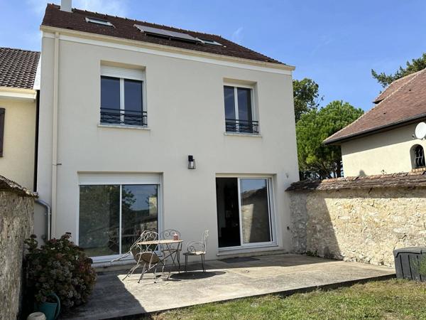 Maison familiale moderne à Thomery (77810)