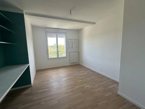 Maison familiale moderne à Thomery (77810)