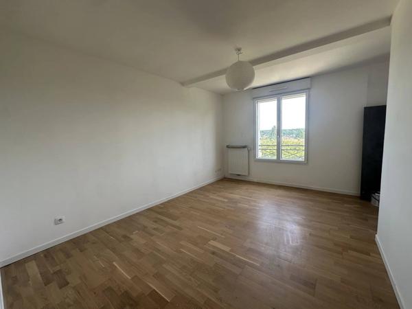 Maison familiale moderne à Thomery (77810)