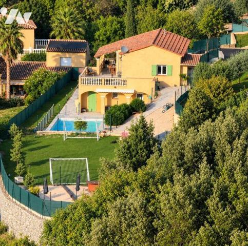 Villa La Roquette sur Var
