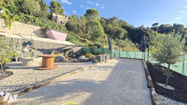 Villa La Roquette sur Var