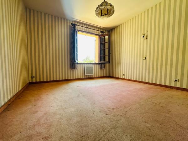 Maison familiale 5 chambres – 173 m² – Jardin, piscine, garage, terrasse et vue