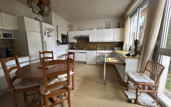 Maison à vendre    7 pièces •  Saint-Gratien