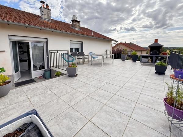 Maison à vendre 3 pièces MARCIGNY (71) 74m² - 2 chambres - piscine - terrasse - dépendances - terrain 637m²