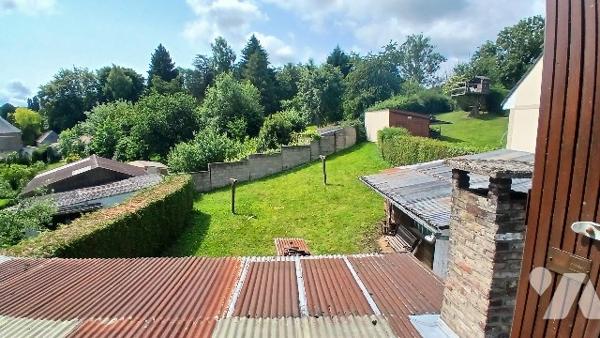 PAVILLON JUMELE D'UN COTE