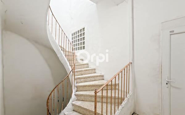 Appartement à vendre    2 pièces • 36,40 m2 Cuges-les-Pins