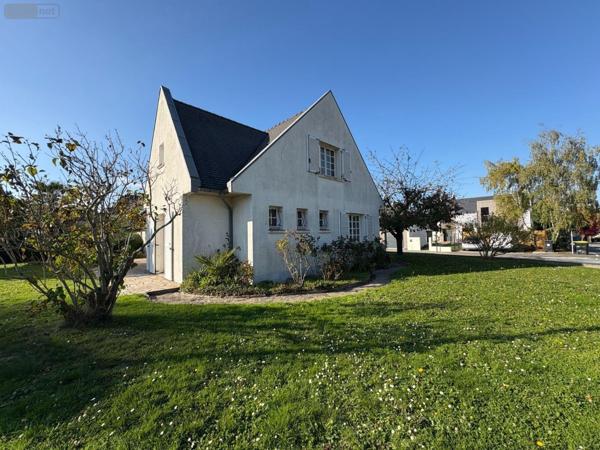 Maison à vendre à Pacé en Ille-et-Vilaine (35740), ref : 11803/2350   
Centre-Bourg