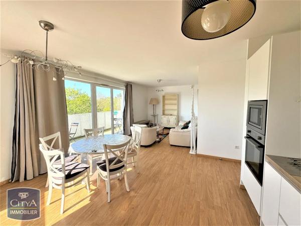Appartement à louer 4 pièces 81.5m² Lille (59000)