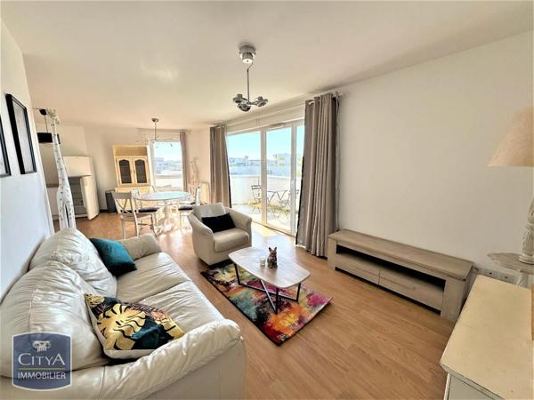 Appartement à louer 4 pièces 81.5m² Lille (59000)