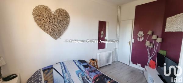 Appartement 2 pièces de 53 m² à Le Pecq (78230)