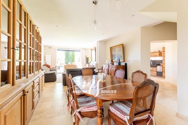 Villa de 182 m² haut de gamme à 400m du CV